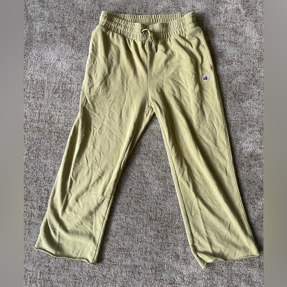 Champion Wide Leg Sweats!